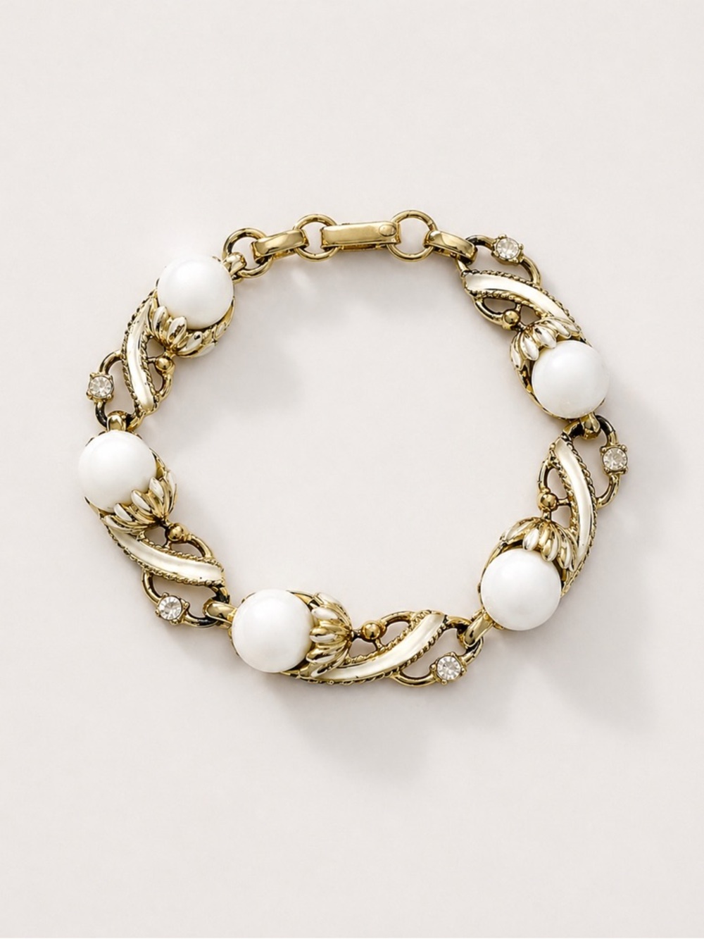 Vintage Gold Tone Cabochon Link Bracelet